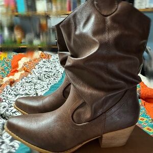 Dutton Ranch Yellowstone Cowgirl Chic Boots 🤠 slouch look• wood heel